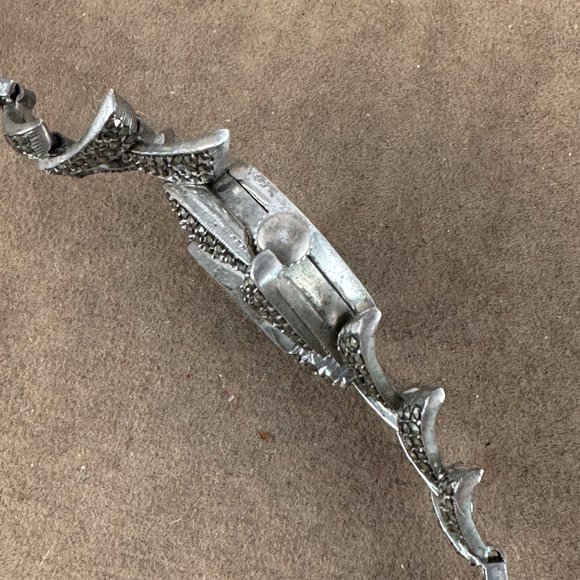 Fabulous Vintage 1920-1930's Ladies Wrist Watch Bracelet with Marcasite Settings - Picture 8 of 10